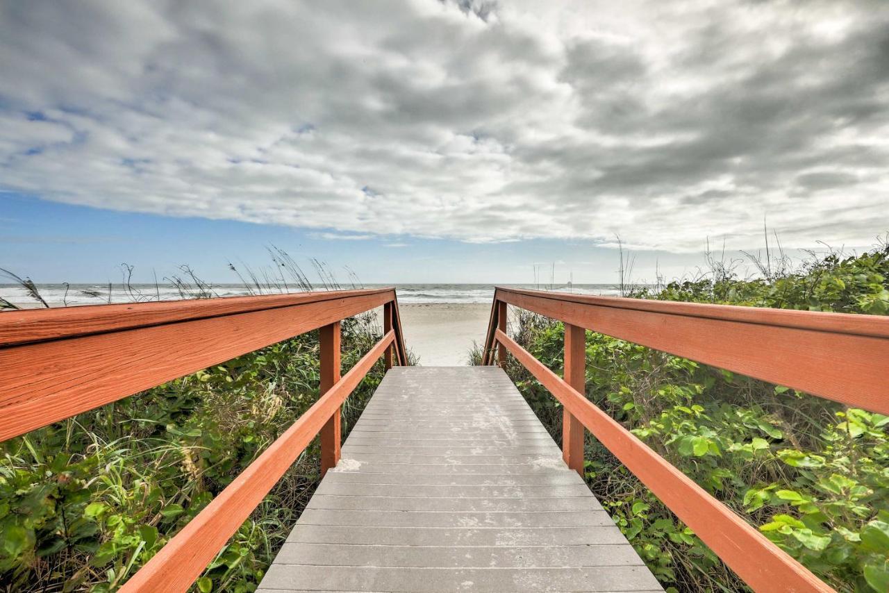 Oceanfront Cocoa Beach Condo With View Walk To Pier ภายนอก รูปภาพ