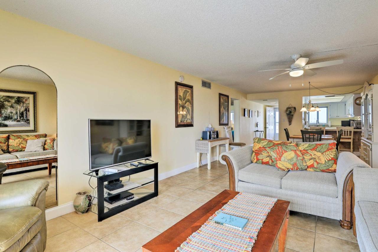 Oceanfront Cocoa Beach Condo With View Walk To Pier ภายนอก รูปภาพ